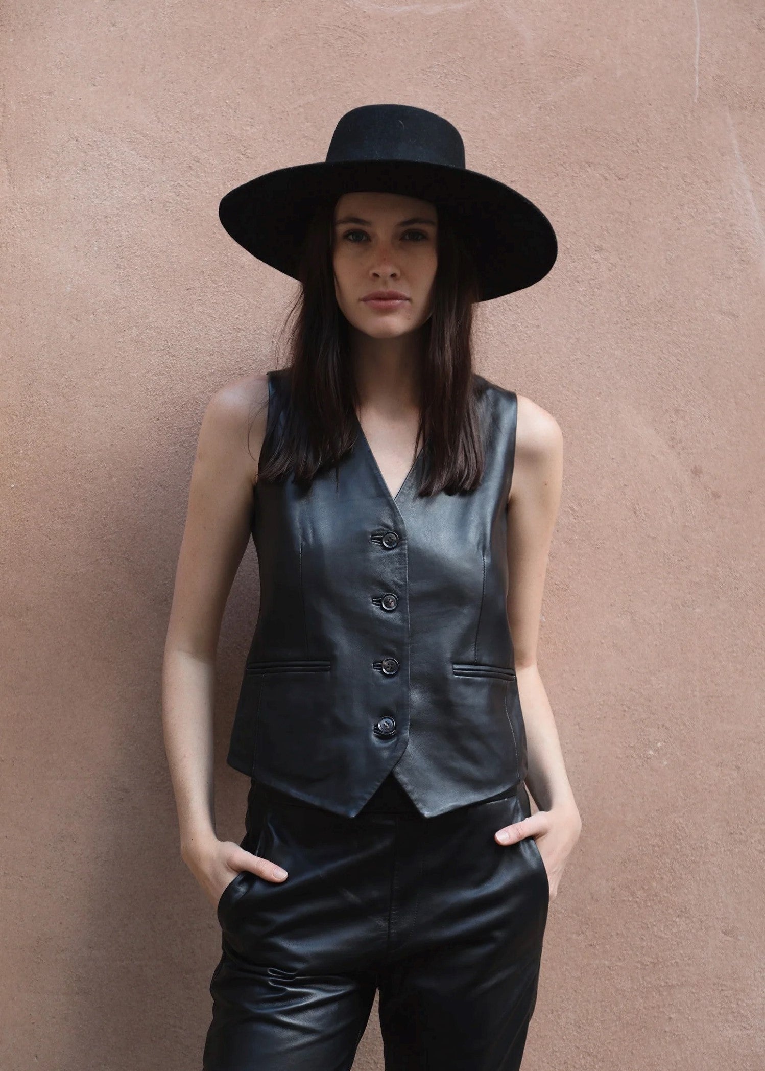 Las Surenas Leather Vest Black Large VEST Las Surenas