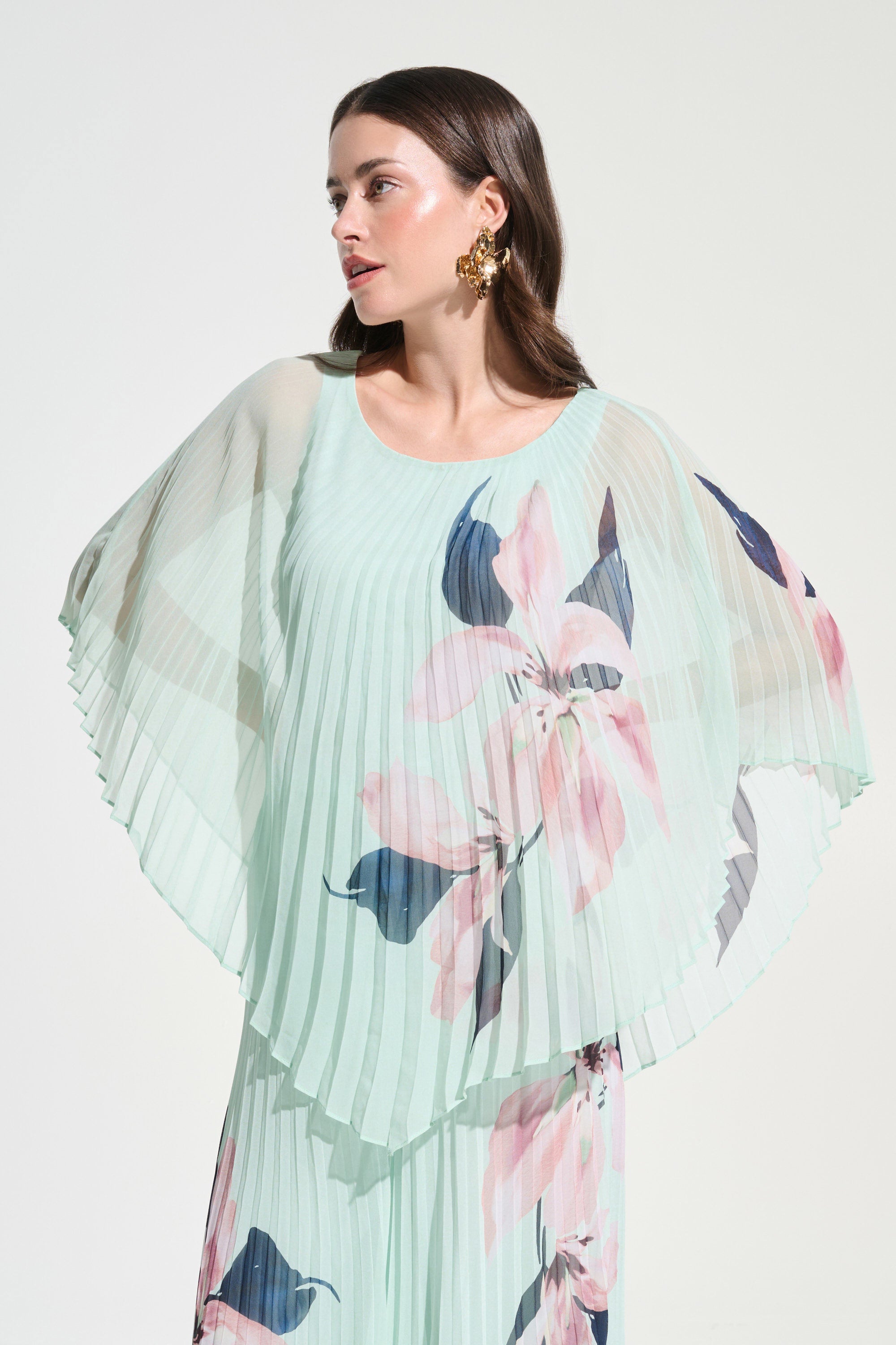 JR Chiffon Floral Print Pleated Poncho Top