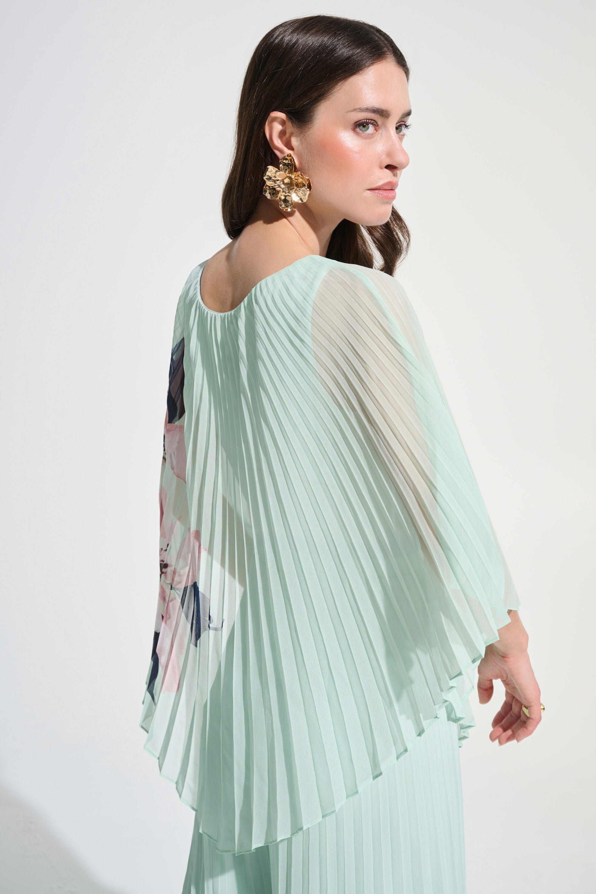 JR Chiffon Floral Print Pleated Poncho Top