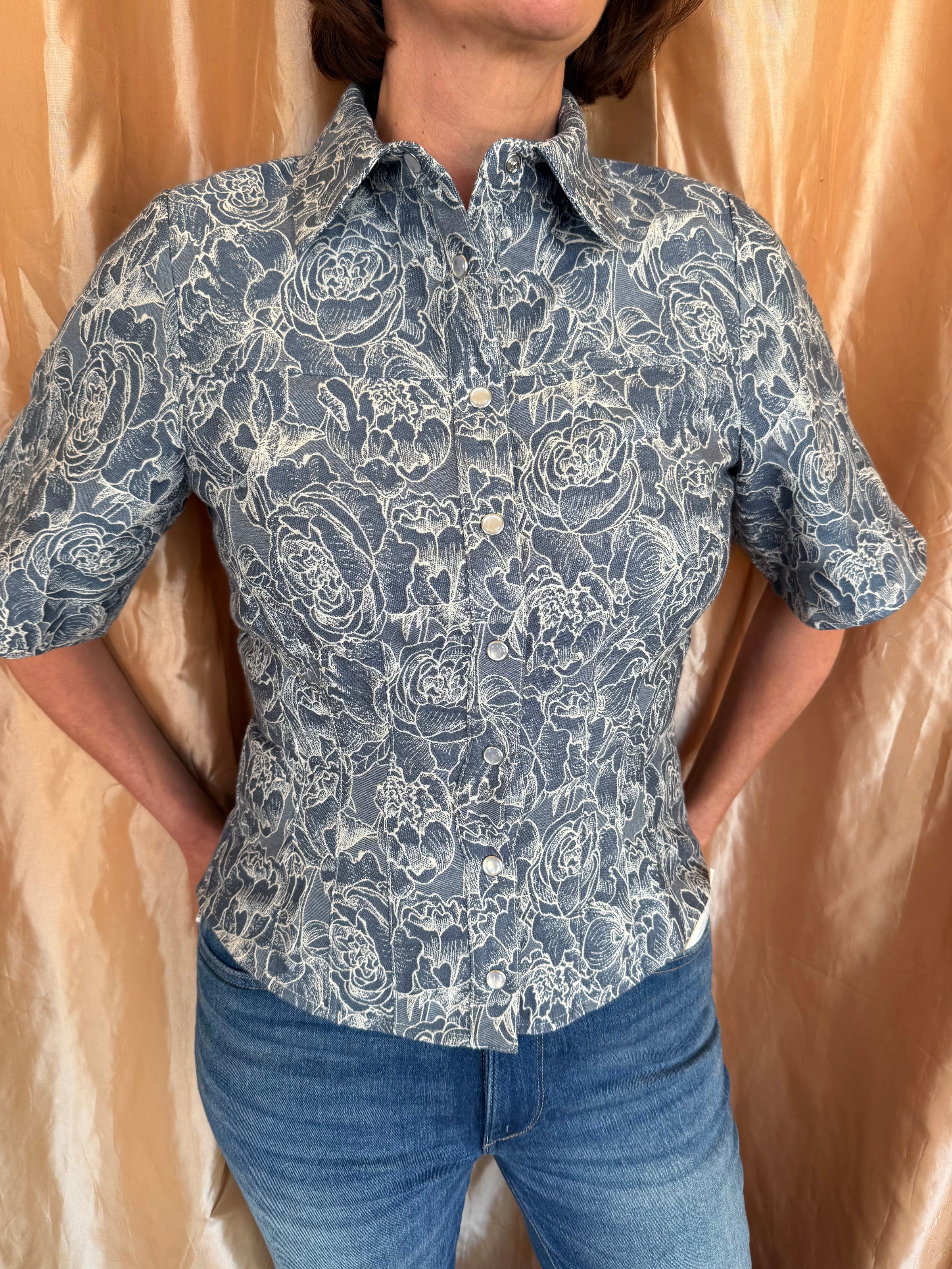 GILNER FARRAR Carine Blouse in Denim Jacquard