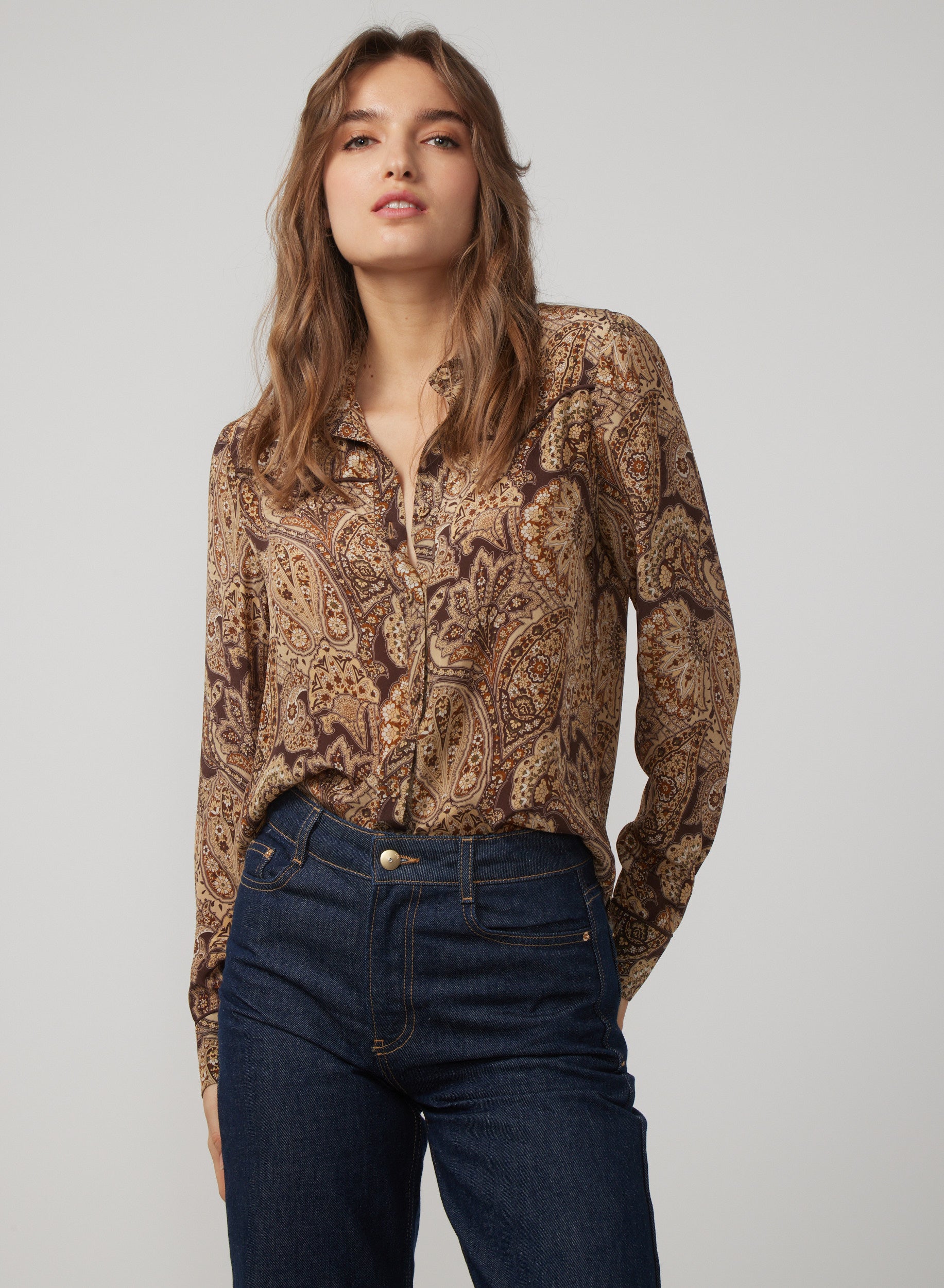 Gilner Farrar Florence Blouse in Khaki Paisley