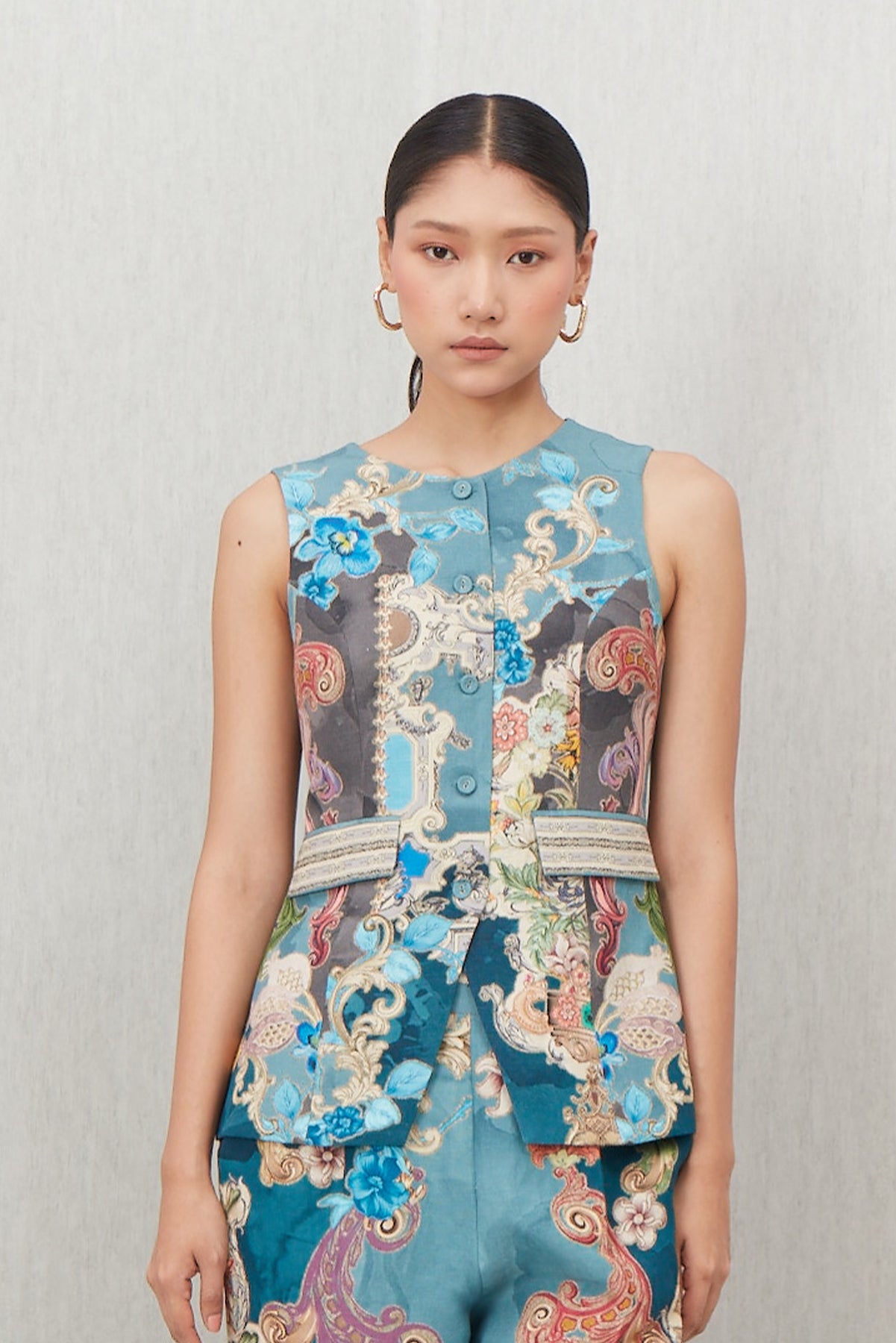 RANNA GILL Soline Round Neck Waist Coat