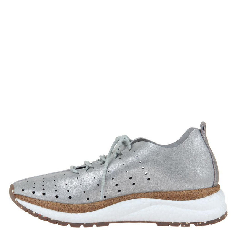 OTBT Alstead Sneakers in Silver