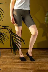 CLOUD MVS Premium No Show Socks: L / Beige Cloud
