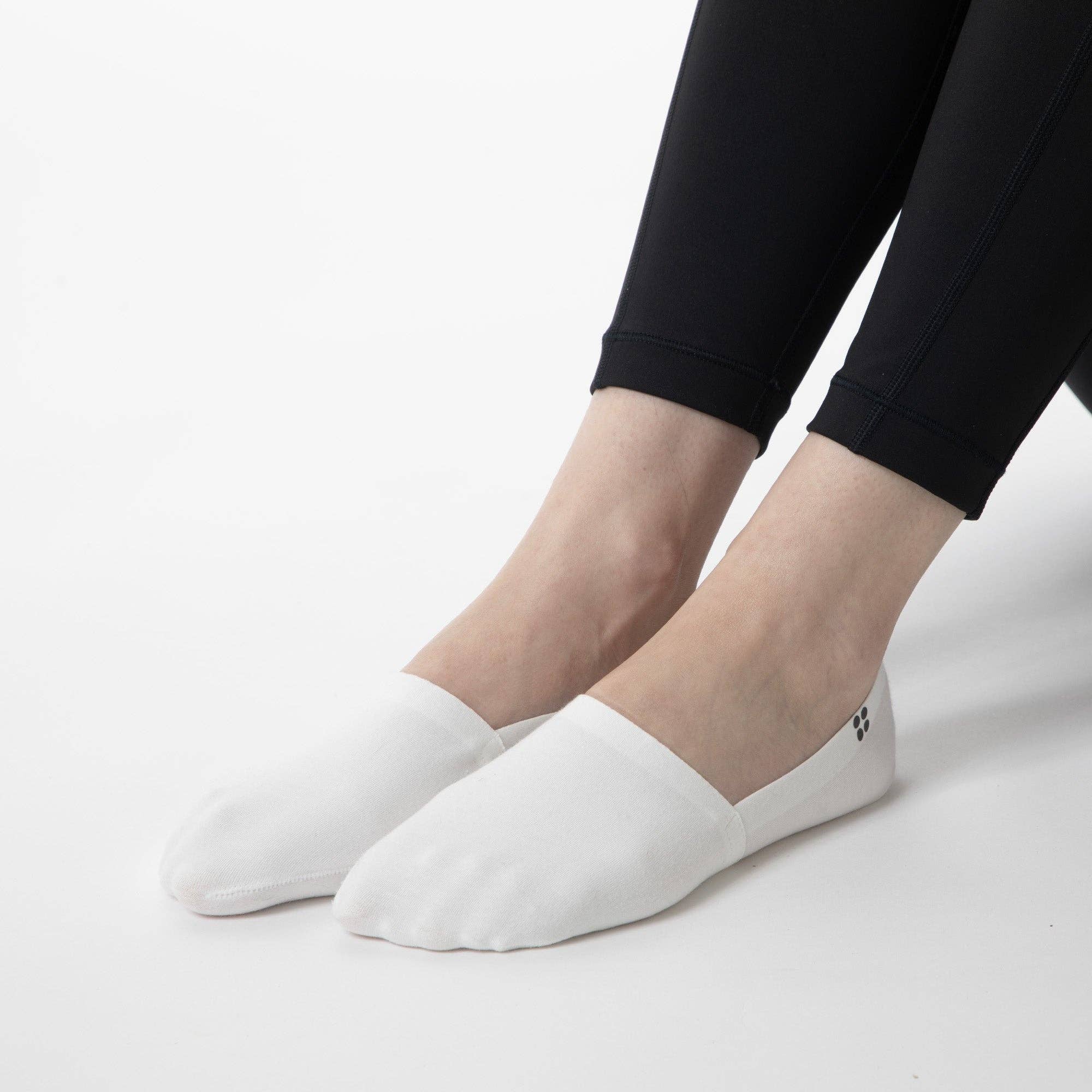 CLOUD Premium Organic Terry No Show Socks: L / Organic Black Cloud