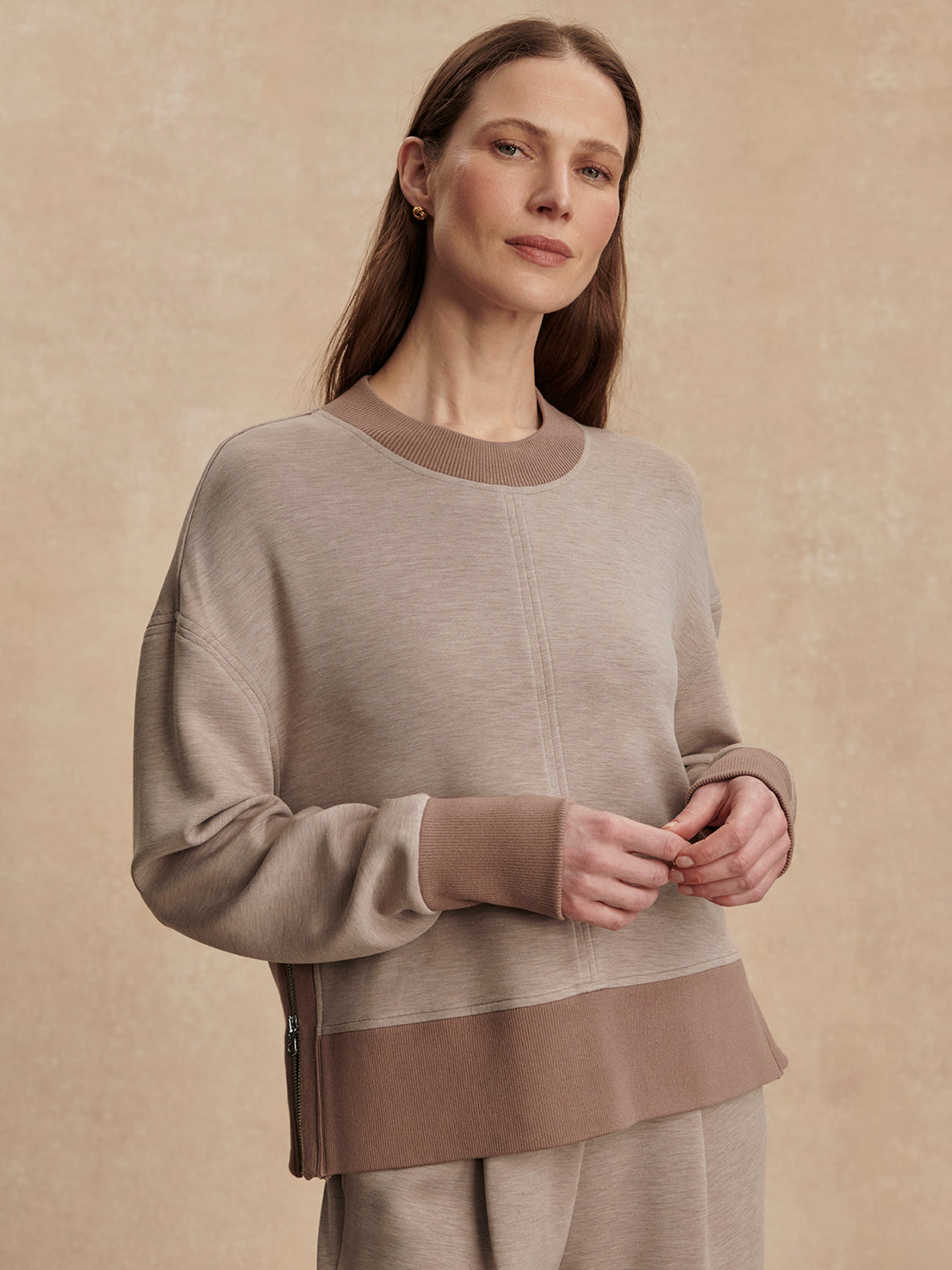 Varley Philippe Crop Sweat in Taupe/ Gingersnap