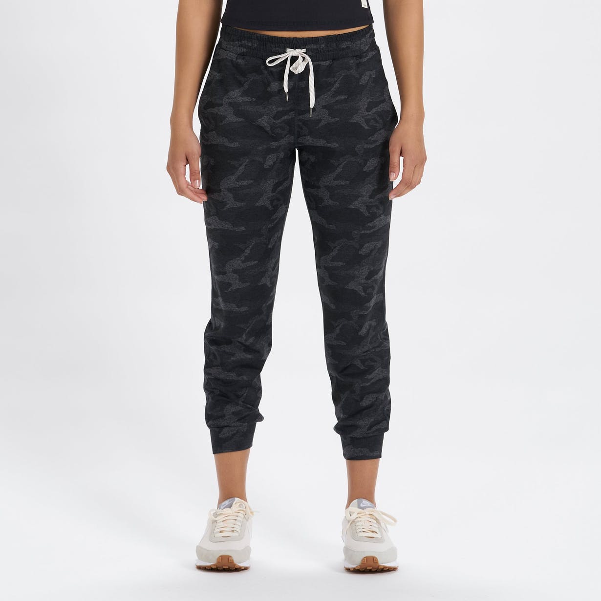 Performance Jogger Black Camo SPRING FROST Boutique